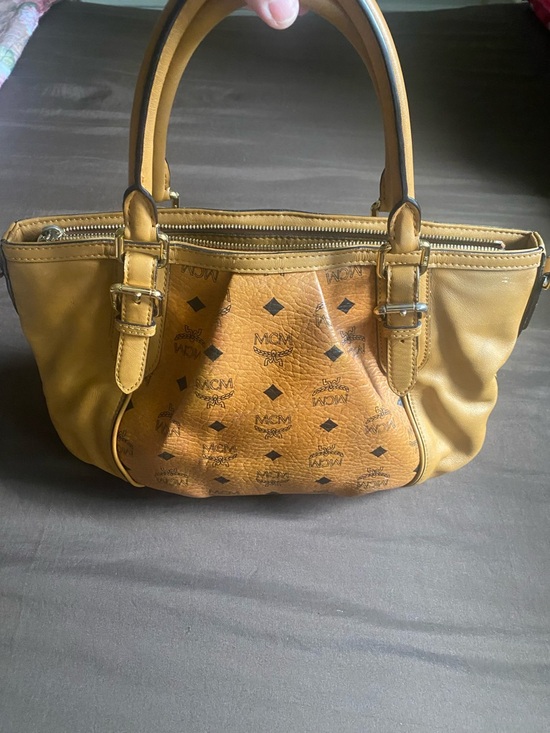 MCM Authentic Women's Tan Leather Handbag
SOLD SOLD - Picture 10 of 16